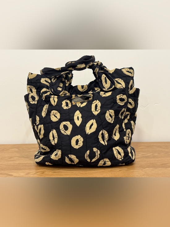 Marc Jacobs Handbags - Marc Jacobs Black Tote with Cream Lip Motif
